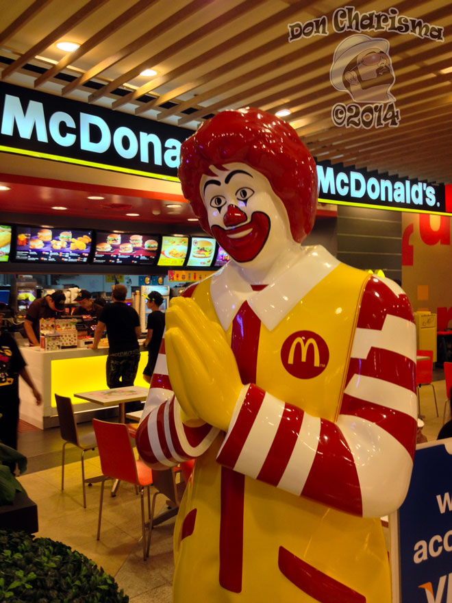 Wai’ing Ronald McDonald – Thai Style