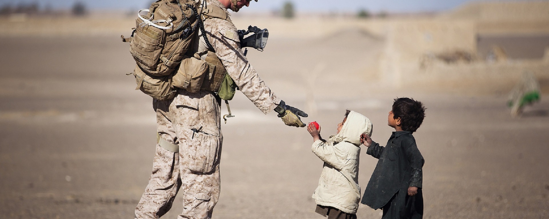 soldier,military,uniform,american,gifts,children,young,kids,people,humanity,poignant, DON CHARISMA